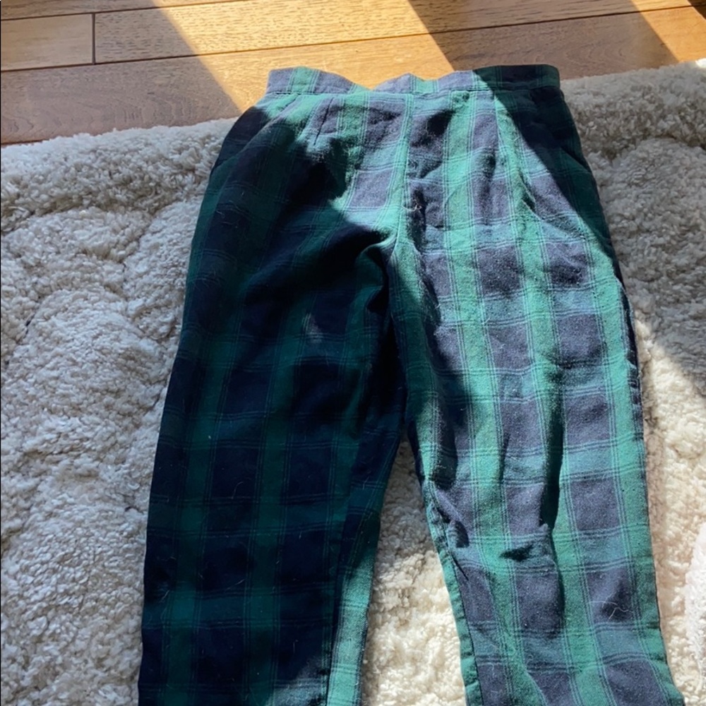 Brandy  Green plaid pants 🌲🍀